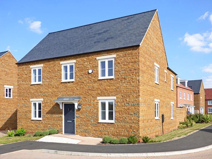 4 Bedroom Detached House For Sale In Adderbury, Oxfordshire, OX17