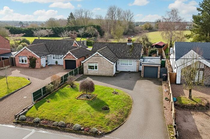 3 Bedroom Detached Bungalow For Sale In Church Road, Yelverton, Norwich, NR14