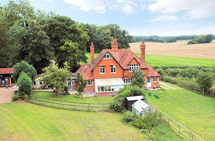 3 Bedroom Semi-Detached House To Rent In Ashampstead Common, Reading, Berkshire, RG8