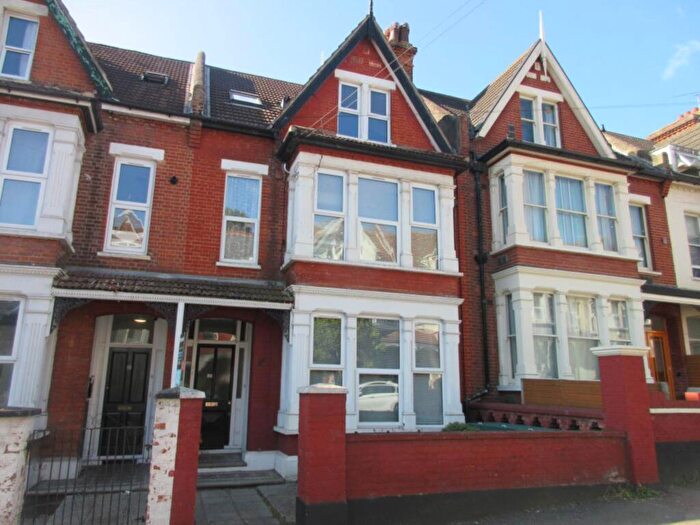 1 Bedroom Flat To Rent In York Road, Southend On Sea, SS1