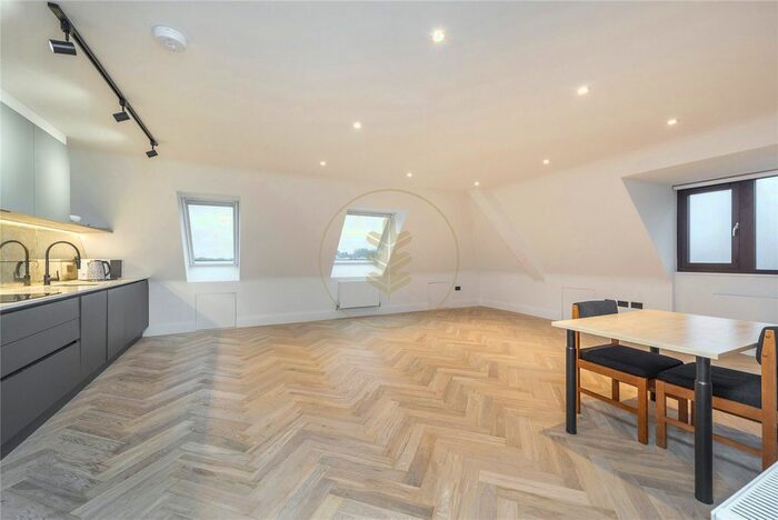 2 Bedroom Flat To Rent In Shakespeare Road, Mill Hill, London, NW7