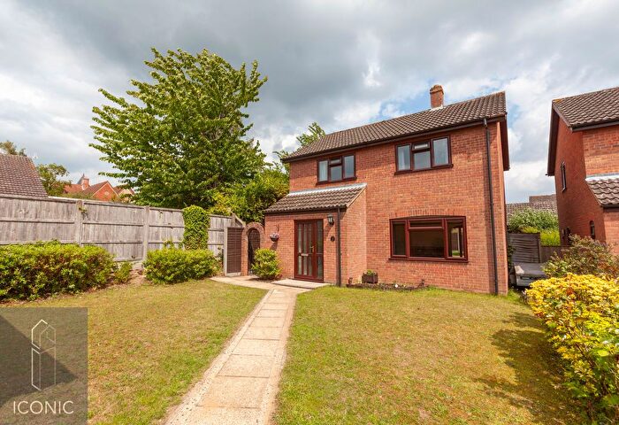3 Bedroom Detached House For Sale In Huntingfield Close, New Costessey, Norwich, NR5