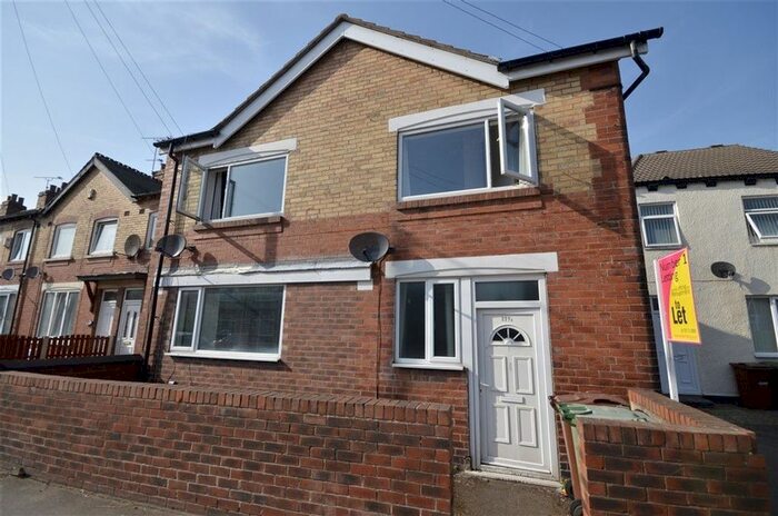 1 Bedroom Flat To Rent In Smawthorne Lane, Castleford, WF10