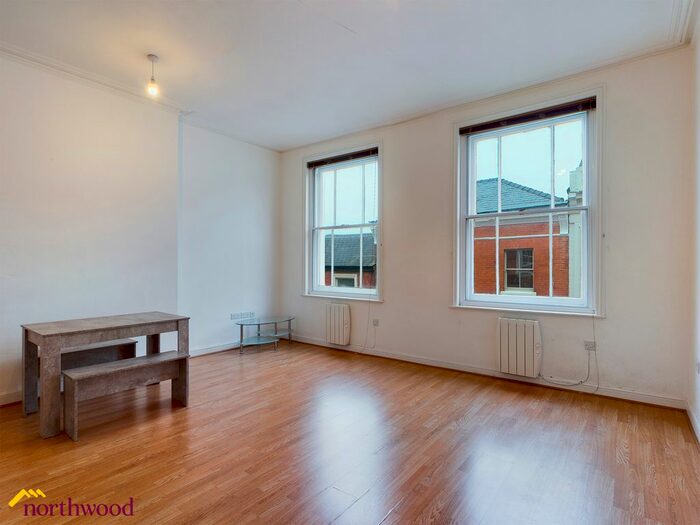 1 Bedroom Flat To Rent In Butchers Row, Banbury OX16