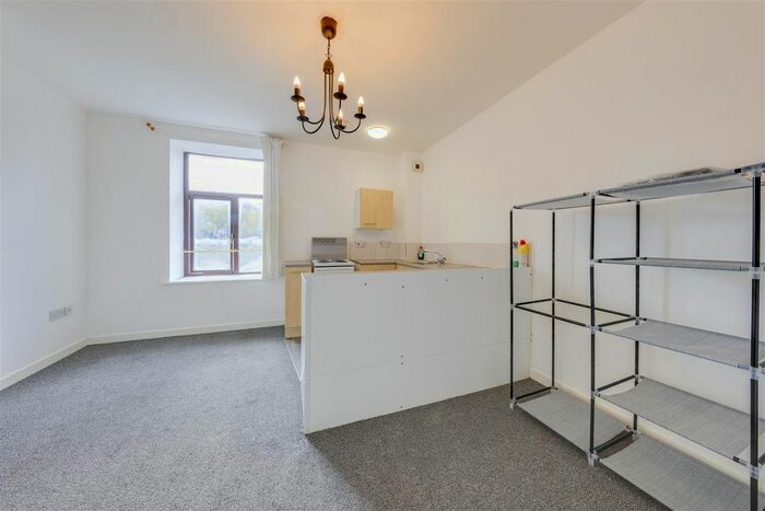 1 Bedroom Flat To Rent In Bacup Road, Waterfoot, Rossendale, BB4