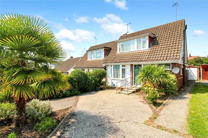 3 Bedroom Bungalow For Sale In Eastwood Park Drive, Leigh-on-Sea, Essex, SS9