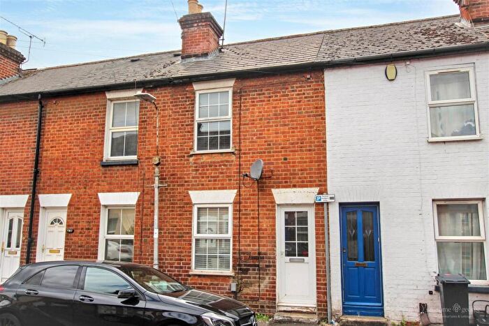 2 Bedroom Terraced House For Sale In Little Street, Reading, RG1