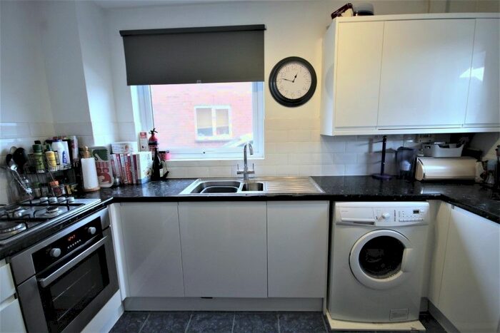2 Bedroom End Of Terrace House To Rent In Norris Close, Abingdon, Oxfordshire, OX14