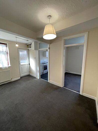 1 Bedroom Flat To Rent In Brighton Road, Purley, CR8
