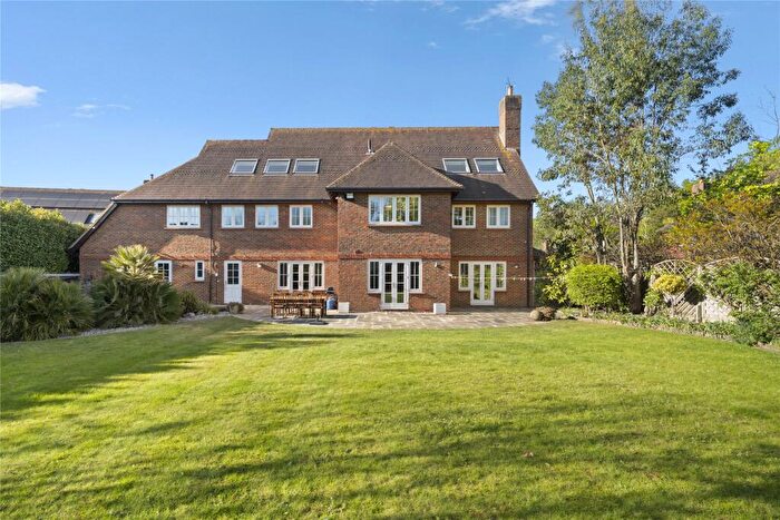 6 Bedroom Detached House To Rent In Lockestone, Weybridge, Surrey, KT13