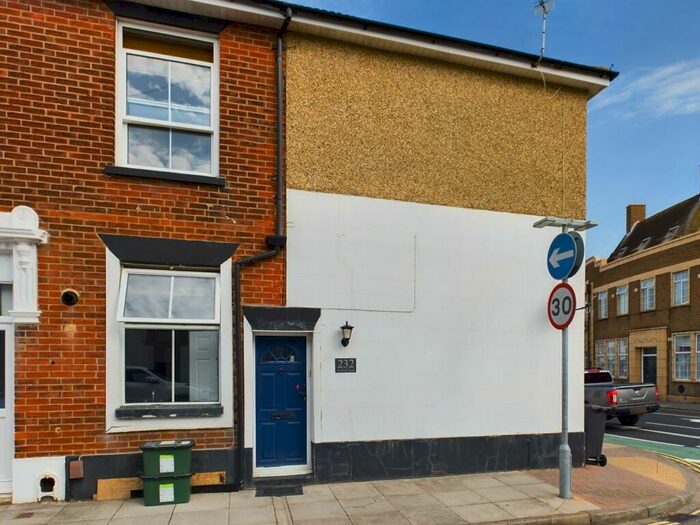 2 Bedroom End Of Terrace House To Rent In Eastfield Road, Southsea, PO4