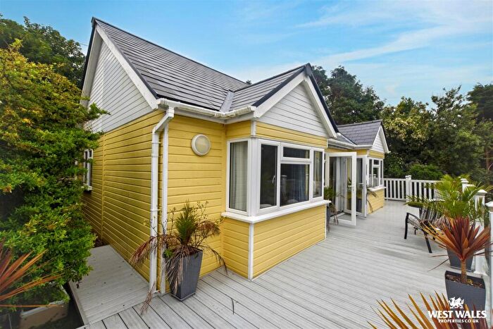 2 Bedroom Detached Bungalow For Sale In Beach Road, Llanreath, Pembroke Dock, SA72