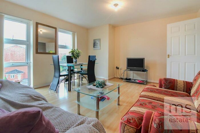 2 Bedroom Flat To Rent In Templars Court, Nottingham, NG7