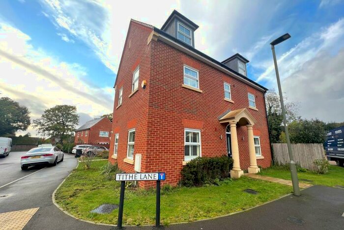 5 Bedroom Semi-Detached House To Rent In West End, GU24