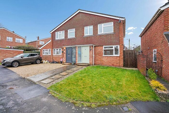 3 Bedroom Semi-Detached House For Sale In Field Gardens, East Challow, OX12