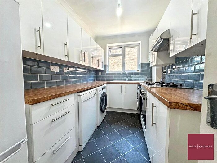 2 Bedroom Flat To Rent In Picardy Road, Belvedere, DA17