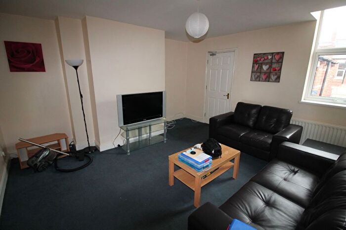 4 Bedroom Flat To Rent In Oakland Road, Newcastle Upon Tyne, NE2