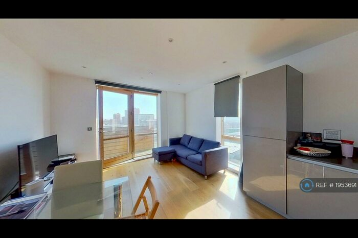 1 Bedroom Flat To Rent In Hoey Court, London, E3