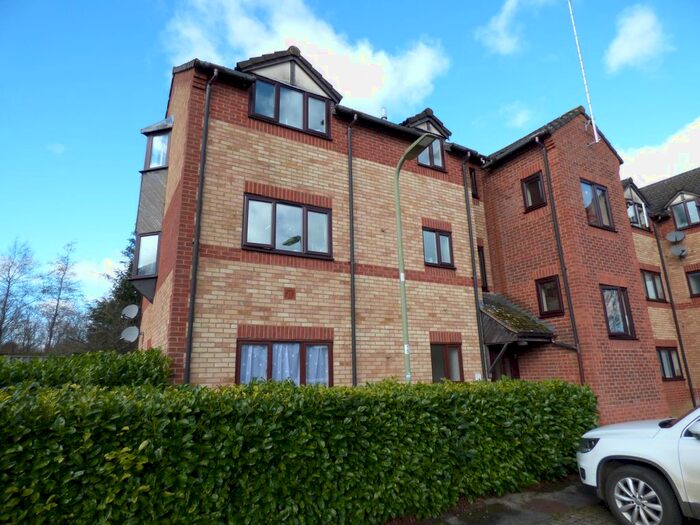 1 Bedroom Flat To Rent In Broome Way, Banbury, OX16