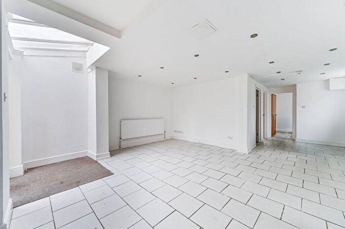 2 Bedroom Flat To Rent In Alexandra Road, Croydon, CR0