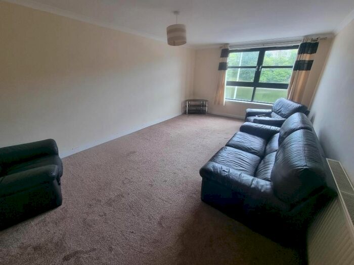 3 Bedroom Flat To Rent In B, Riverside Drive, Aberdeen, AB11