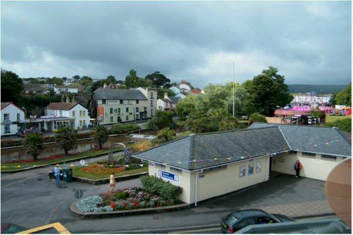 1 Bedroom Flat To Rent In Beach Street, Dawlish, EX7