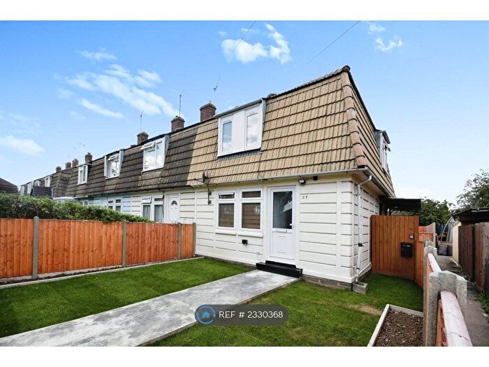 3 Bedroom End Of Terrace House To Rent In Sawkins Avenue, Chelmsford, CM2