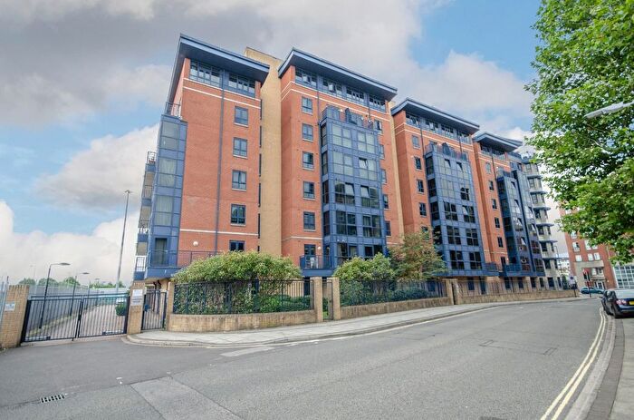 2 Bedroom Flat For Sale In Charter House, Canute Road, Southampton, SO14