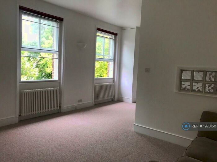1 Bedroom Flat To Rent In Amhurst Park, London, N16