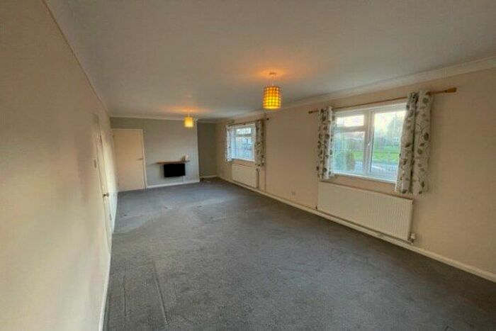 3 Bedroom Semi-Detached House To Rent In Brumby Crescent, Lincoln, LN5