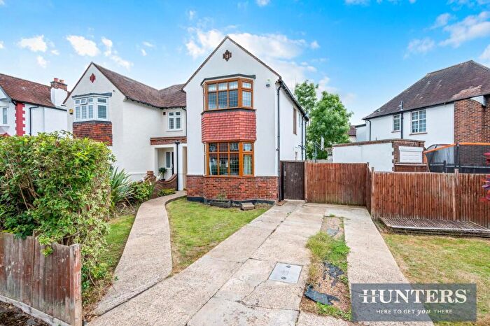 3 Bedroom Semi-Detached House For Sale In Briarwood Road, KT17
