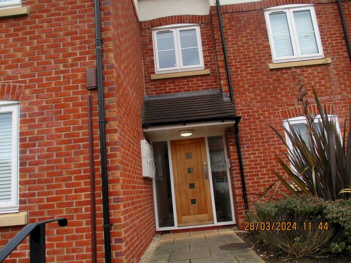 2 Bedroom Flat To Rent In Southview Court, Stanway Road, Shirley, Solihull, B90