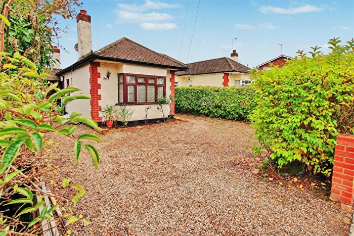 4 Bedroom Semi-Detached Bungalow To Rent In Picketts Avenue, Leigh On Sea, SS9