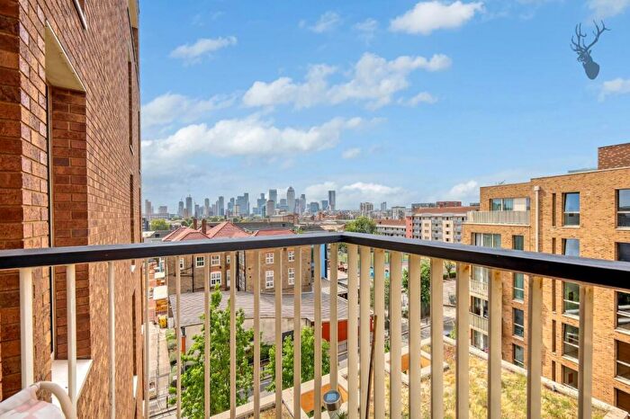 1 Bedroom Apartment For Sale In St Andrews Development, Bow, E3