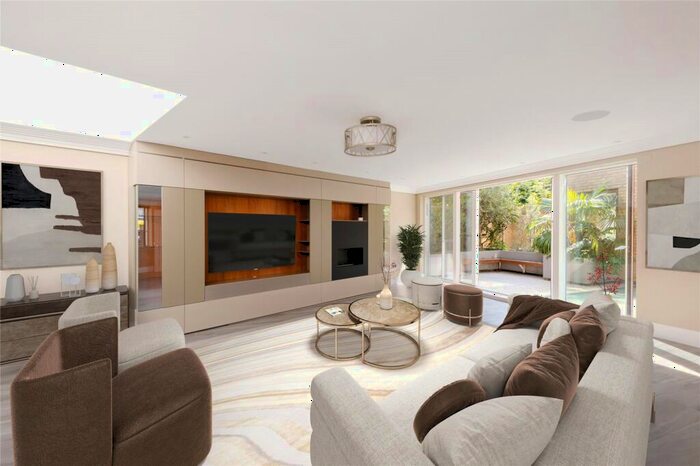 4 Bedroom Detached House To Rent In Bishops Road, London, N6