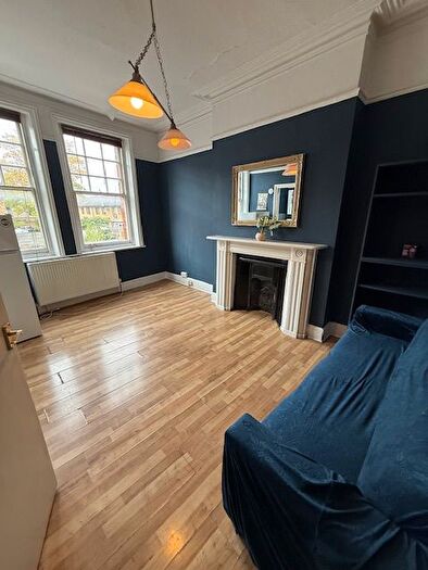 1 Bedroom Flat To Rent In Harvey Road, London, N8