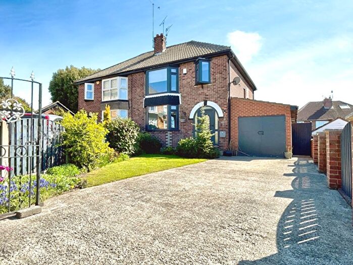 3 Bedroom Semi-Detached House To Rent In Woodland View, Mexborough, Doncaster, S64