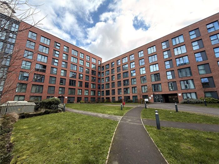 2 Bedroom Flat To Rent In The Axium, Windmill Street, Birmingham, B1