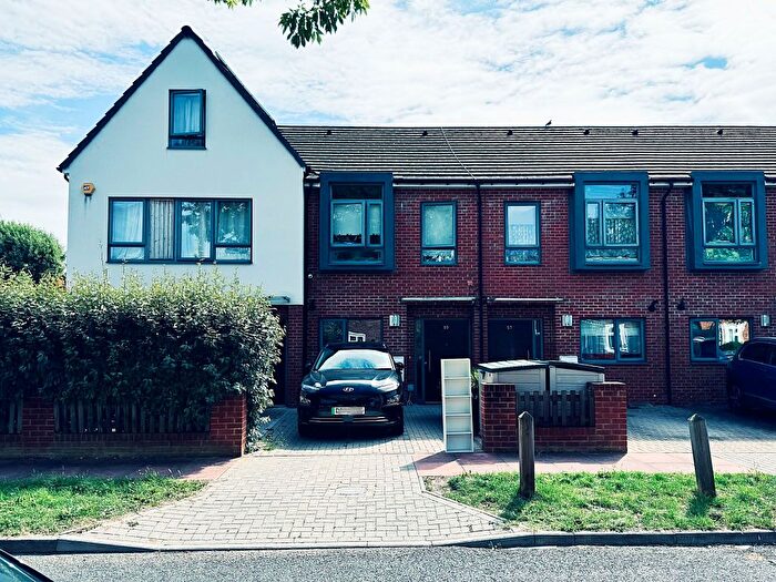 2 Bedroom Terraced House To Rent In Ash Row, Bromley, BR2