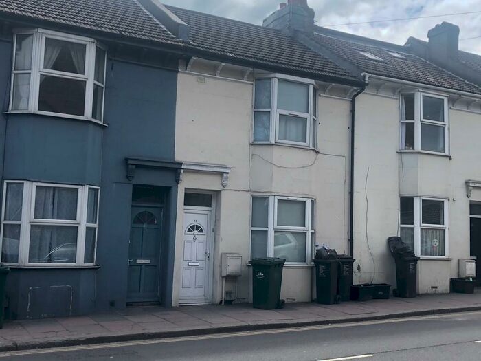 4 Bedroom Detached House To Rent In Hollingdean Road, Brighton, BN2