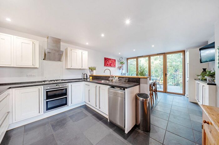 5 Bedroom Detached House For Sale In Cargate Terrace, Aldershot, Hampshire, GU11