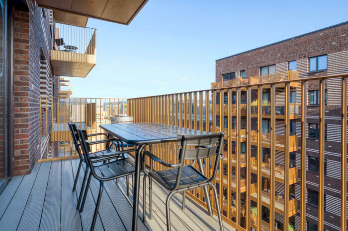 2 Bedroom Apartment To Rent In Vanguard Way, London, , Uk, E17