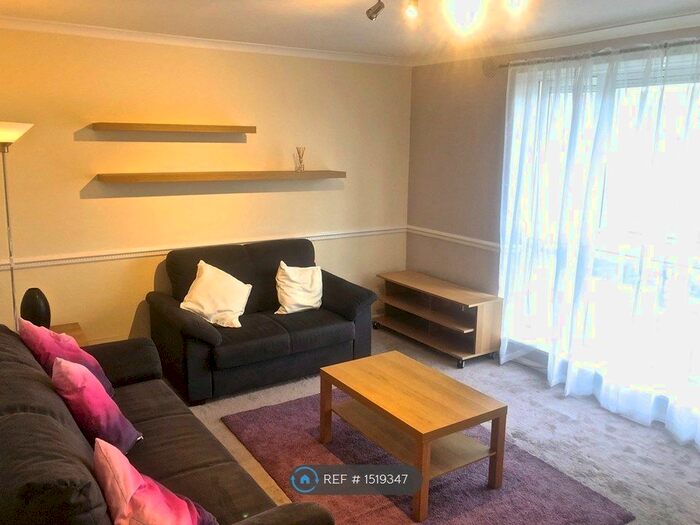 2 Bedroom Flat To Rent In Atherton Place, Harrow, HA2