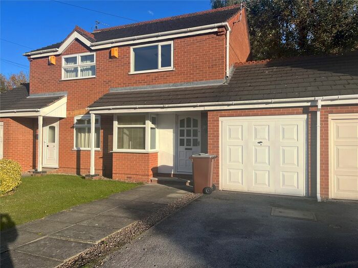 2 Bedroom Detached House To Rent In Paddock Close, Nottingham, NG6