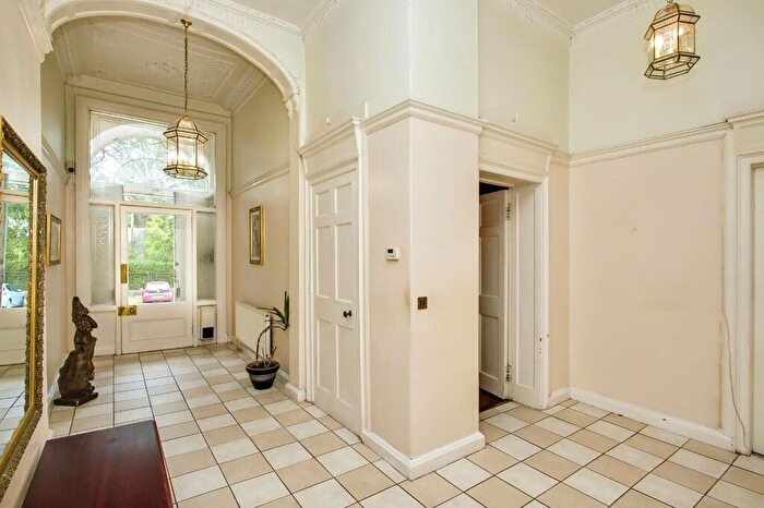 3 Bedroom Flat For Sale In Drummond Place, Edinburgh, EH3