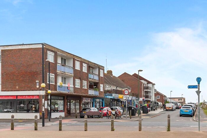 2 Bedroom Flat For Sale In Ferry Road Shoreham Beach, BN43
