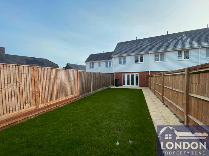 3 Bedroom Flat To Rent In Utah Road, Tonbridge, TN12