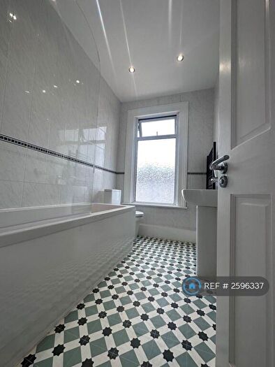4 Bedroom Terraced House To Rent In Cobham Road, Ilford, IG3