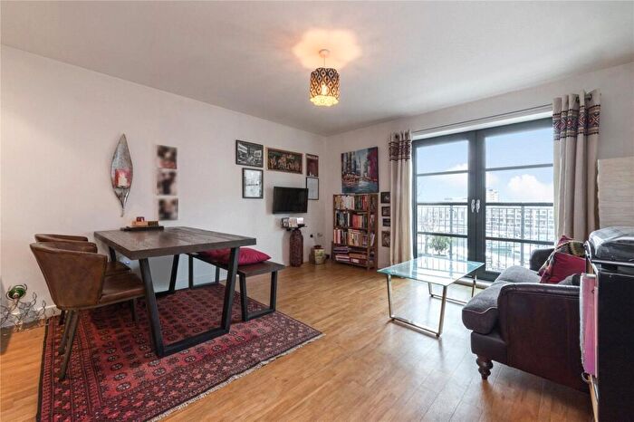 1 Bedroom Flat For Sale In Zenith Building, Commercial Road, E14