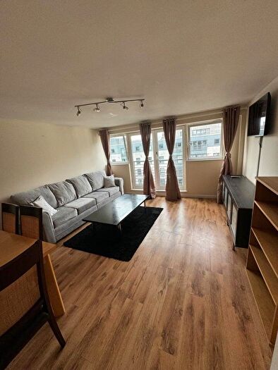 2 Bedroom Flat To Rent In Wallace Street, Glasgow, G5